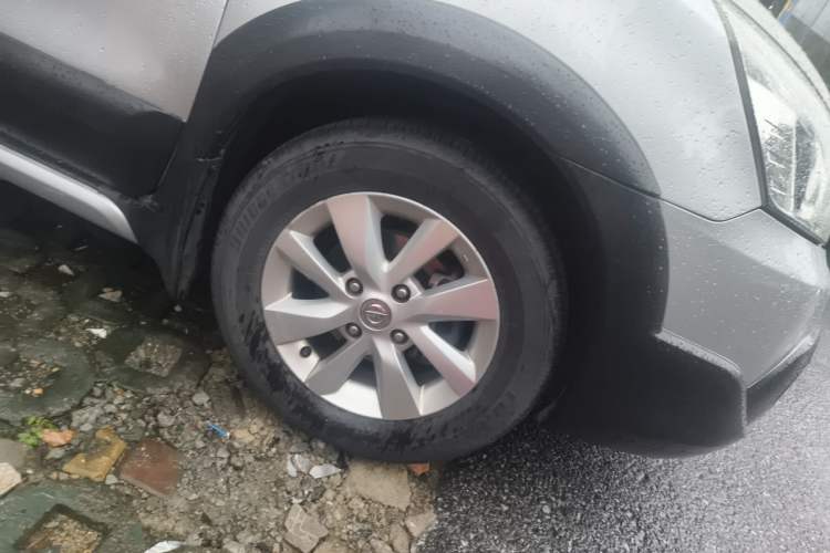 Used Nissan Livina 2013 Jingrui 1.6XL Manual Comfort Edition Right Front Wheel Hub