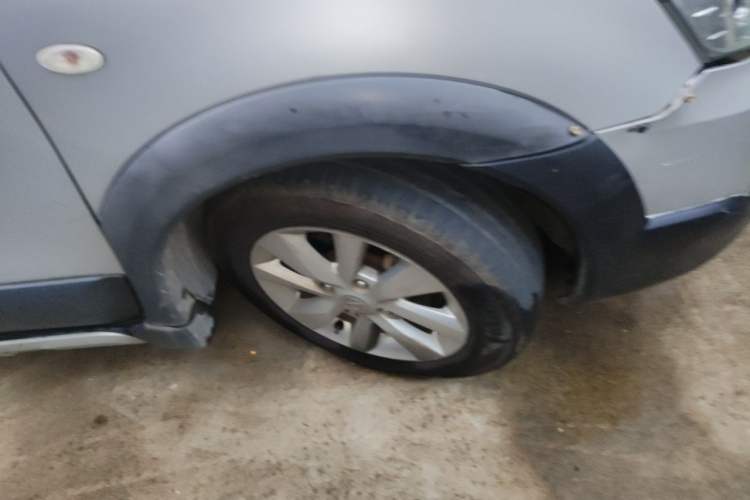 Used Nissan Livina 2013 Jinrui 1.6XL CVT Comfort Edition Right Front Wheel Hub