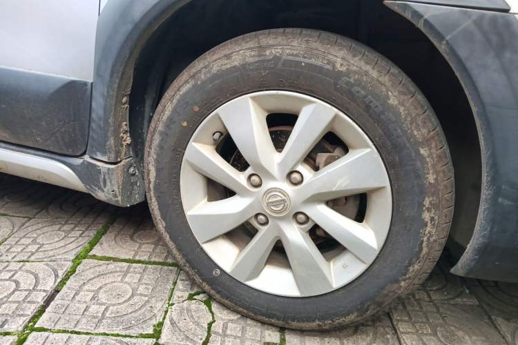 Used Nissan Livina 2013 Jinrui 1.6XL CVT Comfort Edition Right Front Wheel Hub
