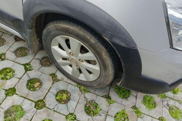 Used Nissan Livina 2013 Jingrui 1.6XL Manual Comfort Edition Right Front Wheel Hub