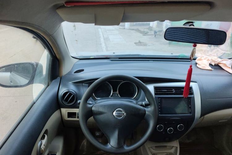 Used Nissan Livina 2013 1.6XE Manual Comfort Edition Steering Wheel