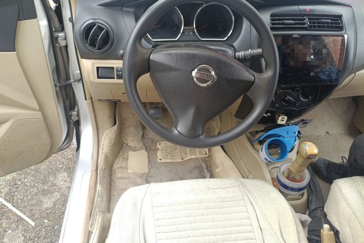 Used Nissan Livina 2013 1.6XE Manual Comfort Edition Steering Wheel