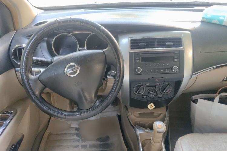 Used Nissan Livina 2013 1.6XE Manual Comfort Edition Steering Wheel