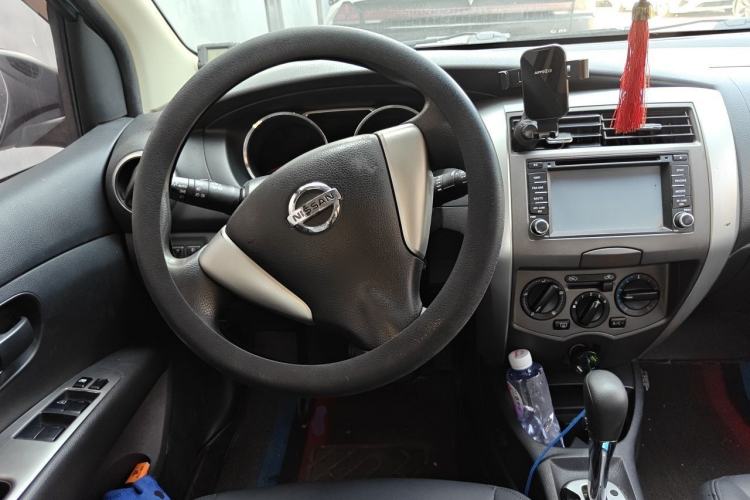 Used Nissan Livina 2013 JINRUI 1.6XV CVT Luxury Edition Steering Wheel