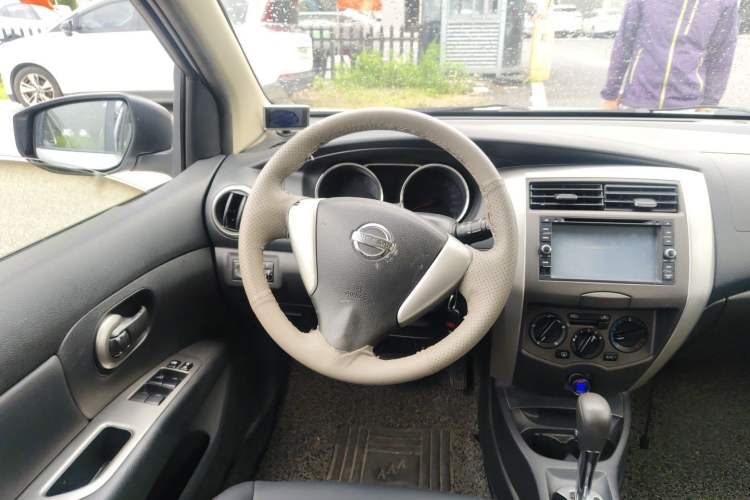 Used Nissan Livina 2013 Jinrui 1.6XL CVT Comfort Edition Steering Wheel