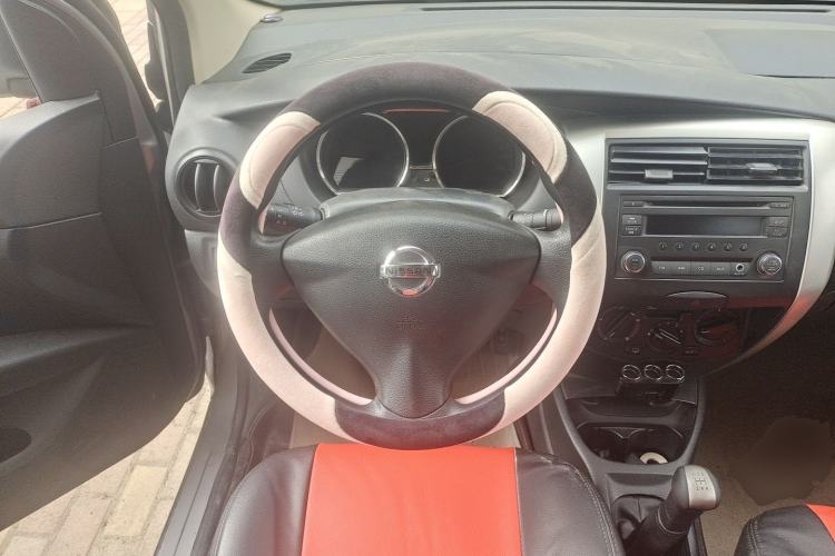 Used Nissan Livina 2013 1.6XE Manual Comfort Edition Steering Wheel
