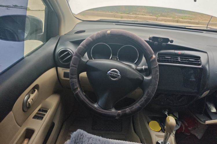 Used Nissan Livina 2013 1.6XE CVT Comfort Edition Steering Wheel