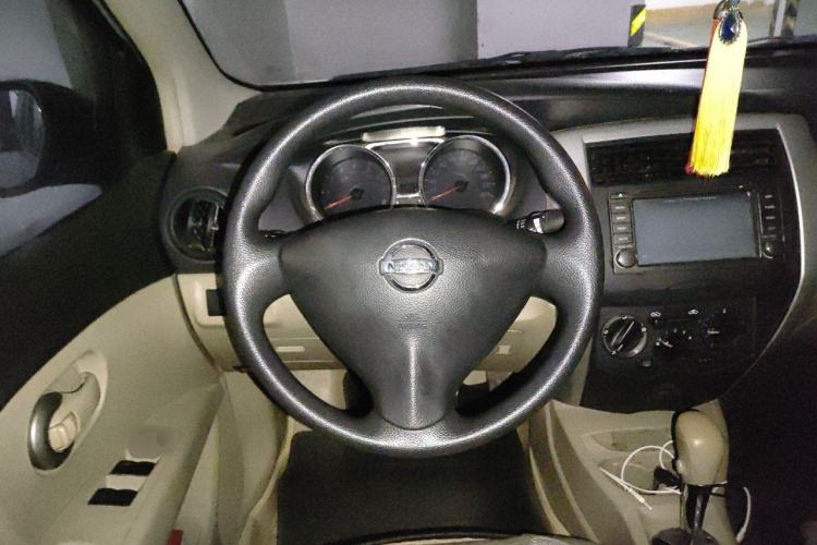 Used Nissan Livina 2013 1.6XE CVT Comfort Edition Steering Wheel