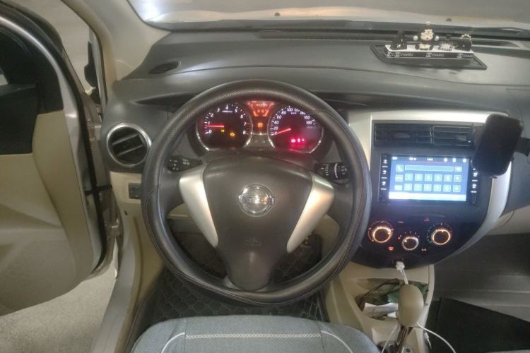 Used Nissan Livina 2013 1.6XL CVT Luxury Edition Steering Wheel