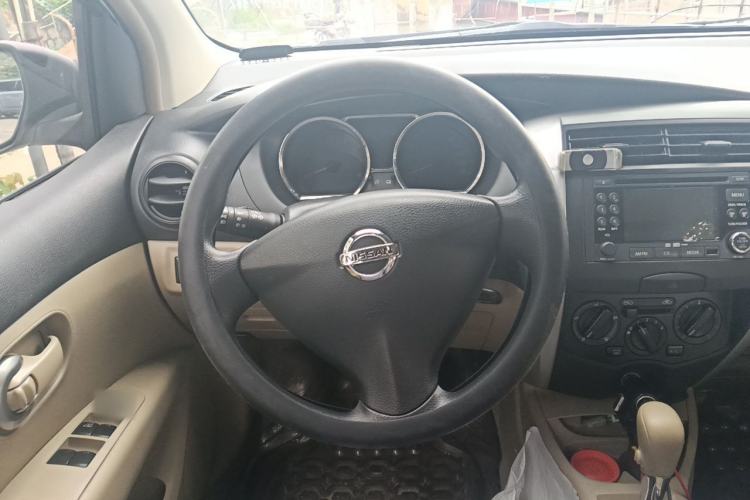 Used Nissan Livina 2013 1.6XE CVT Comfort Edition Steering Wheel
