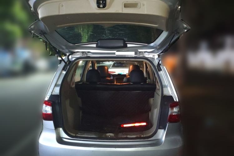 Used Nissan Livina 2013 1.6XE Manual Comfort Edition Trunk