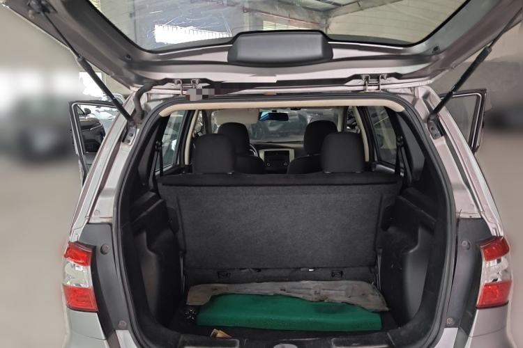 Used Nissan Livina 2013 1.6XE CVT Comfort Edition Trunk