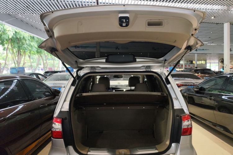 Used Nissan Livina 2013 1.6XE CVT Comfort Edition Trunk