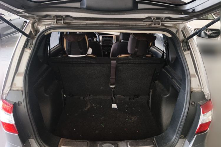 Used Nissan Livina 2013 JINRUI 1.6XV Manual Luxury Edition Trunk