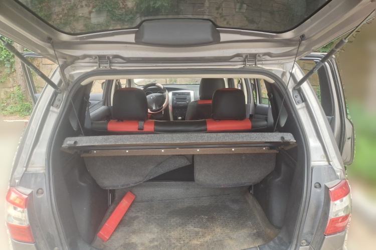 Used Nissan Livina 2013 1.6XE Manual Comfort Edition Trunk