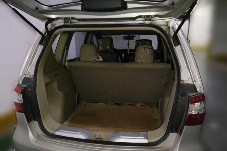 Used Nissan Livina 2013 1.6XE CVT Comfort Edition Trunk