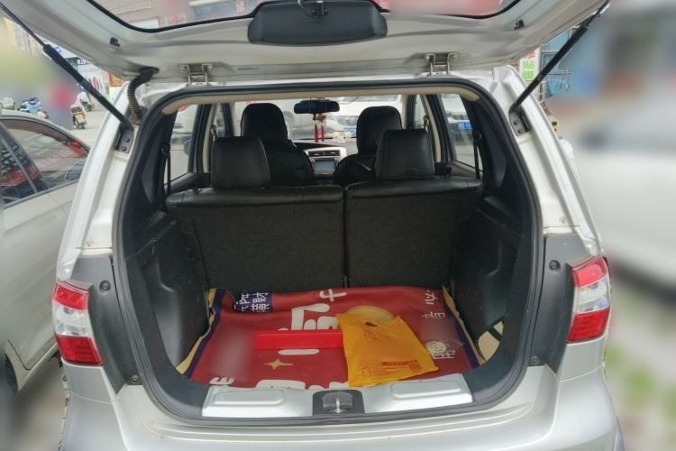 Used Nissan Livina 2013 Jingrui 1.6XL Manual Comfort Edition Trunk