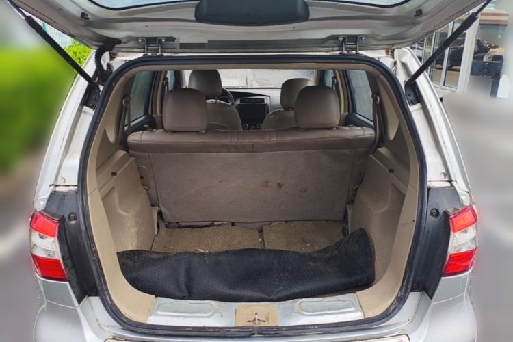 Used Nissan Livina 2013 1.6XE CVT Comfort Edition Trunk