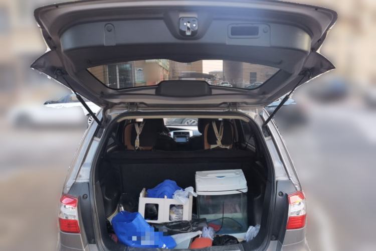 Used Nissan Livina 2013 1.6XE Manual Comfort Edition Trunk