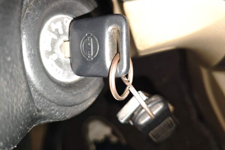 Used Nissan Livina 2013 1.6XE Manual Comfort Edition Vehicle Key