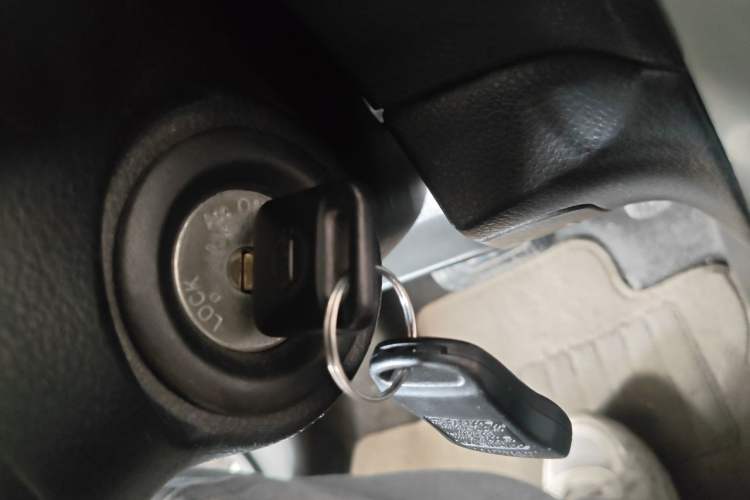 Used Nissan Livina 2013 1.6XE CVT Comfort Edition Vehicle Key