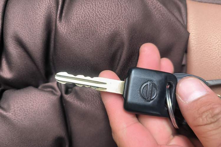 Used Nissan Livina 2013 1.6XE Manual Comfort Edition Vehicle Key
