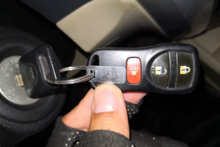 Used Nissan Livina 2013 1.6XE CVT Comfort Edition Vehicle Key