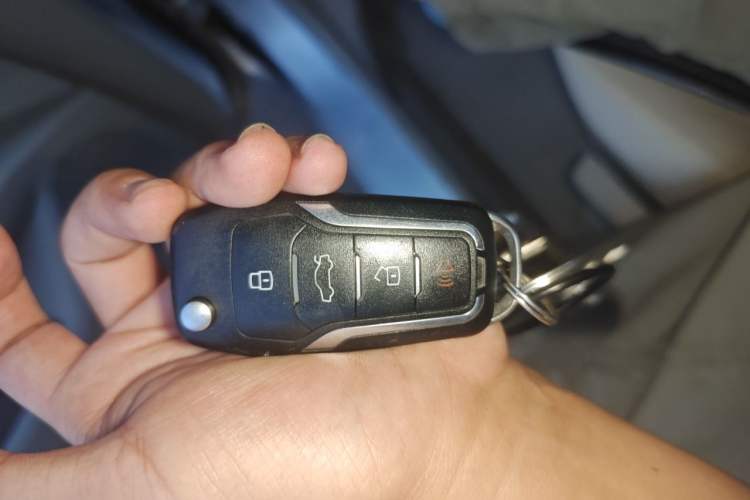 Used Nissan Livina 2013 1.6XE Manual Comfort Edition Vehicle Key