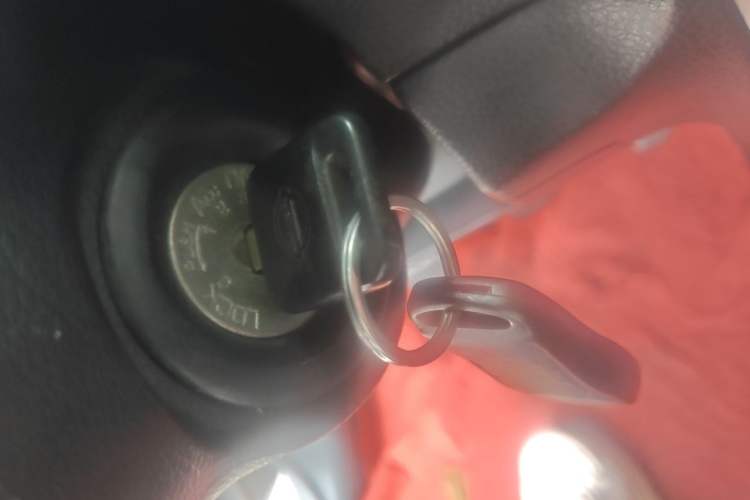 Used Nissan Livina 2013 1.6XE Manual Comfort Edition Vehicle Key