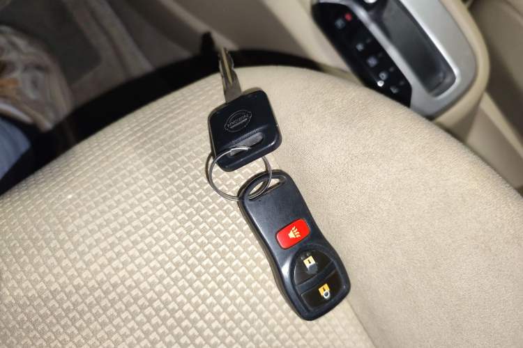 Used Nissan Livina 2013 1.6XE CVT Comfort Edition Vehicle Key