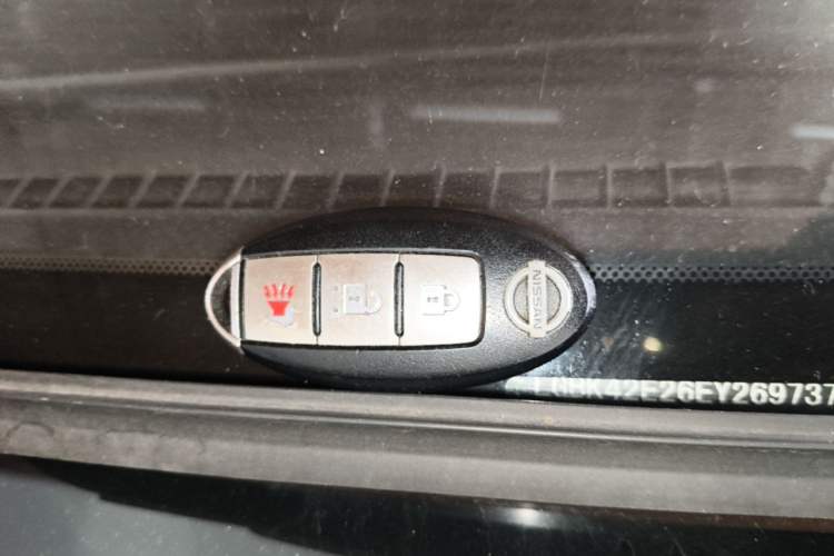 Used Nissan Livina 2013 JINRUI 1.6XV Manual Luxury Edition Vehicle Key