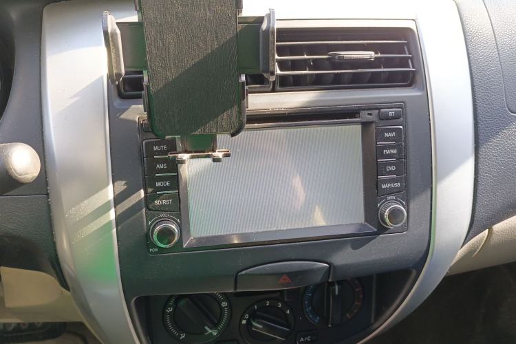 Used Nissan Livina 2013 1.6XE CVT Comfort Edition Audio And AC Panel