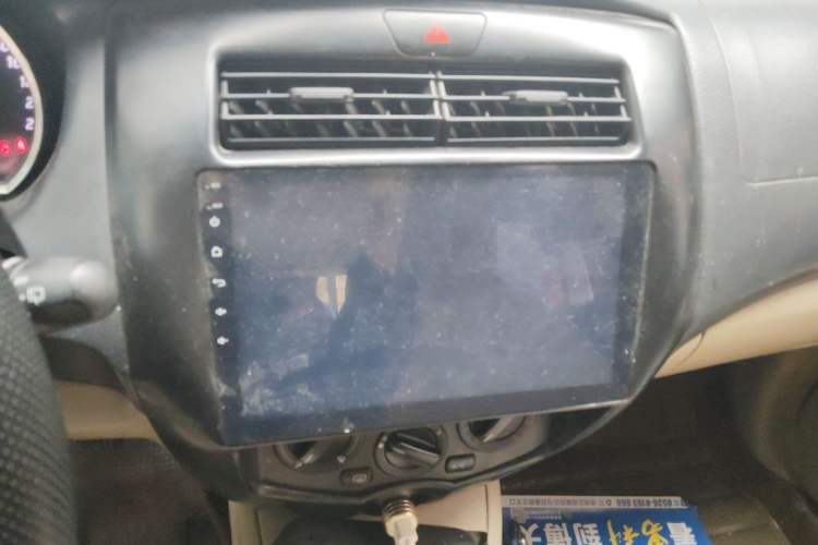Used Nissan Livina 2013 1.6XL Manual Luxury Edition Audio And AC Panel