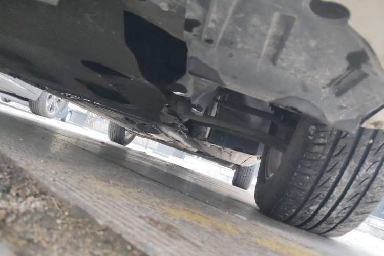 Used Nissan Livina 2013 1.6XL Manual Luxury Edition Chassis Front Left