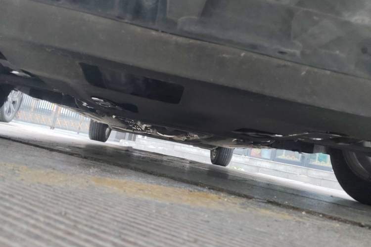 Used Nissan Livina 2013 1.6XL Manual Luxury Edition Chassis Front