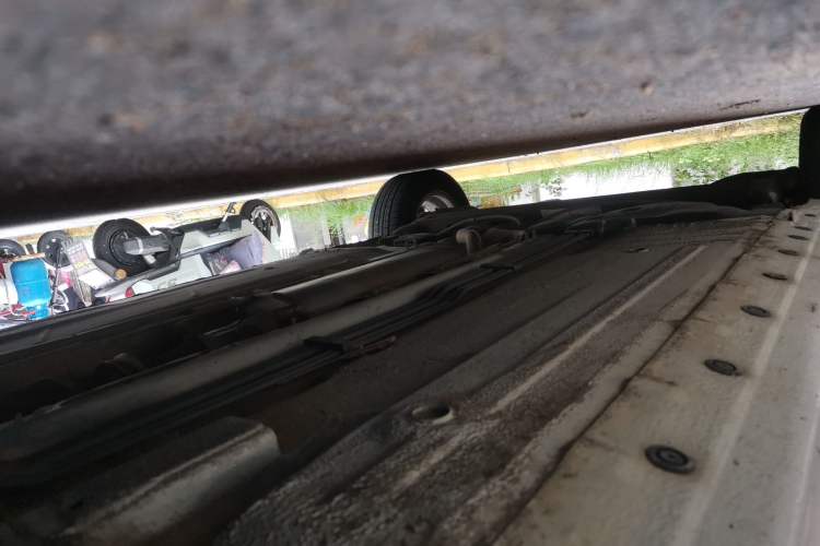 Used Nissan Livina 2013 1.6XL Manual Luxury Edition Chassis Front Right