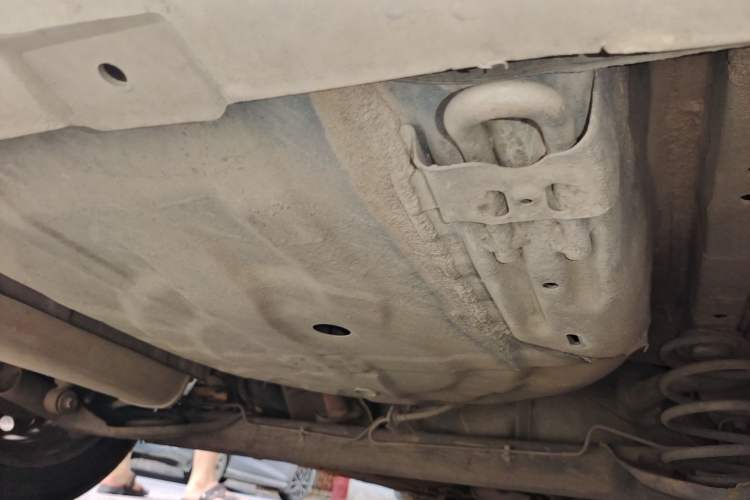 Used Nissan Livina 2013 1.6XE Manual Comfort Edition Chassis Rear