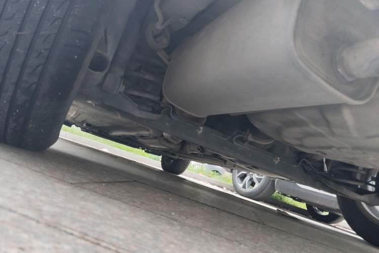 Used Nissan Livina 2013 1.6XL Manual Luxury Edition Chassis Rear Left