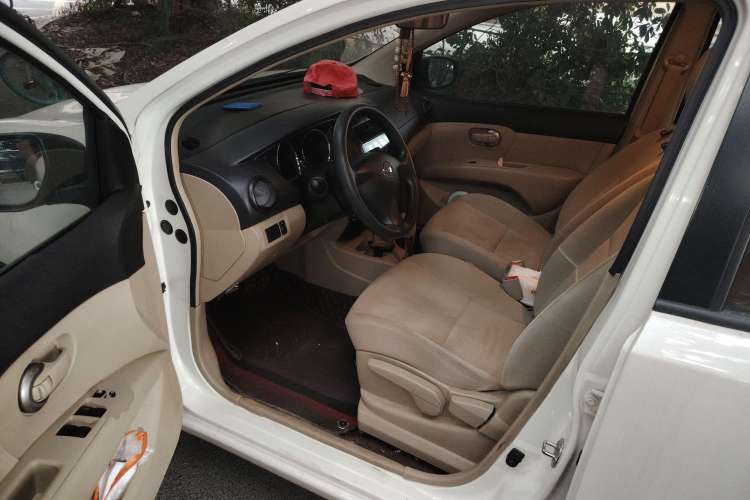 Used Nissan Livina 2013 1.6XE CVT Comfort Edition Driver Seat