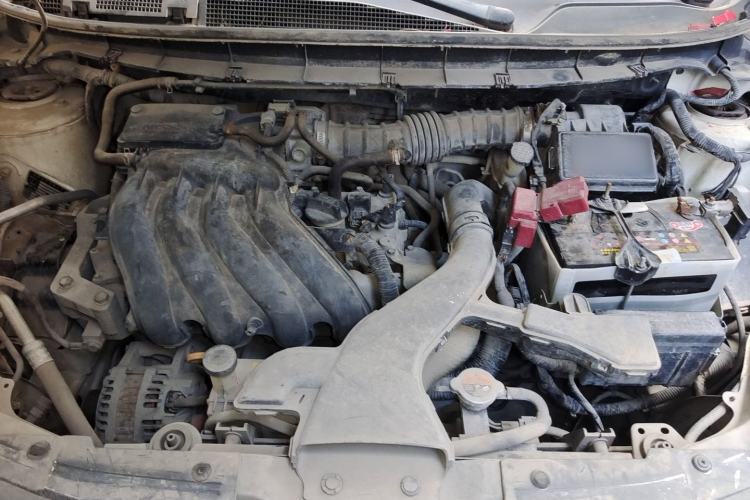 Used Nissan Livina 2013 1.6XE Manual Comfort Edition Engine Bay