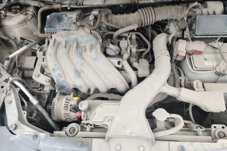 Used Nissan Livina 2013 1.6XE Manual Comfort Edition Engine Bay