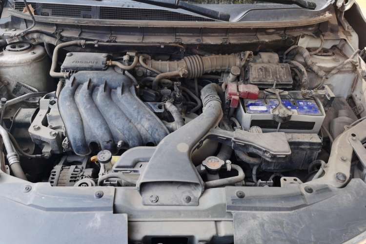 Used Nissan Livina 2013 1.6XE Manual Comfort Edition Engine Bay
