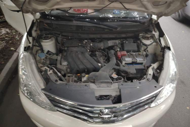Used Nissan Livina 2013 1.6XE CVT Comfort Edition Engine Bay