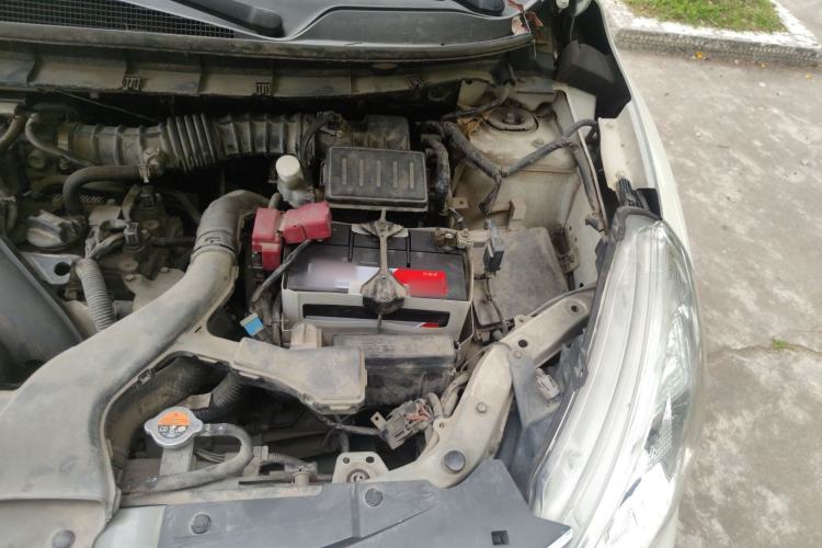 Used Nissan Livina 2013 1.6XE Manual Comfort Edition Engine Bay Left