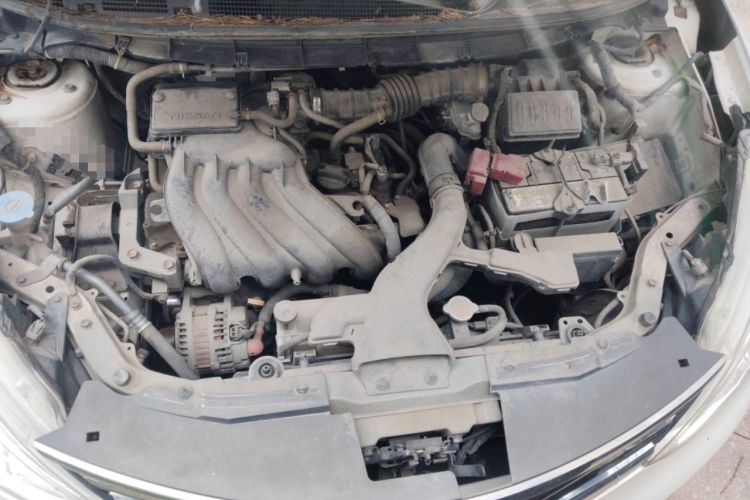 Used Nissan Livina 2013 1.6XL Manual Luxury Edition Engine Bay