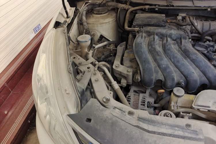 Used Nissan Livina 2013 1.6XE Manual Comfort Edition Engine Bay Right