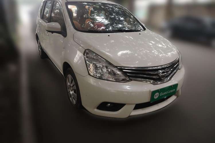 Used Nissan Livina 2013 1.6XE CVT Comfort Edition Front Right 45 Deg