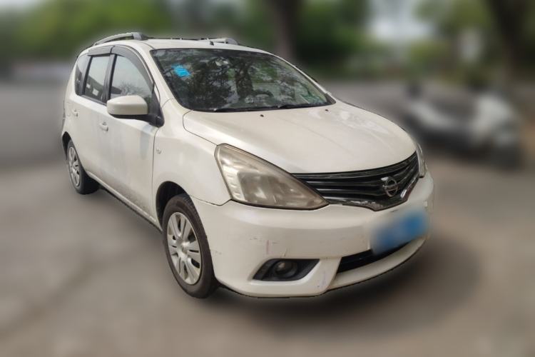 Used Nissan Livina 2013 1.6XE Manual Comfort Edition Front Right 45 Deg