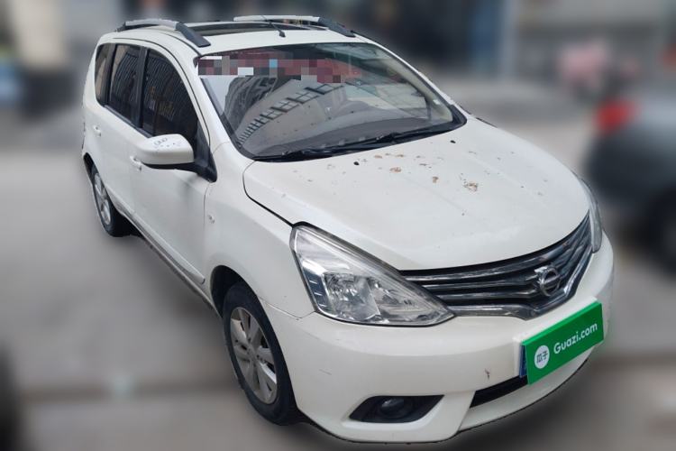 Used Nissan Livina 2013 1.6XL Manual Luxury Edition Front Right 45 Deg