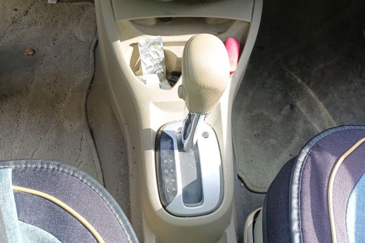Used Nissan Livina 2013 1.6XE CVT Comfort Edition Gear Lever